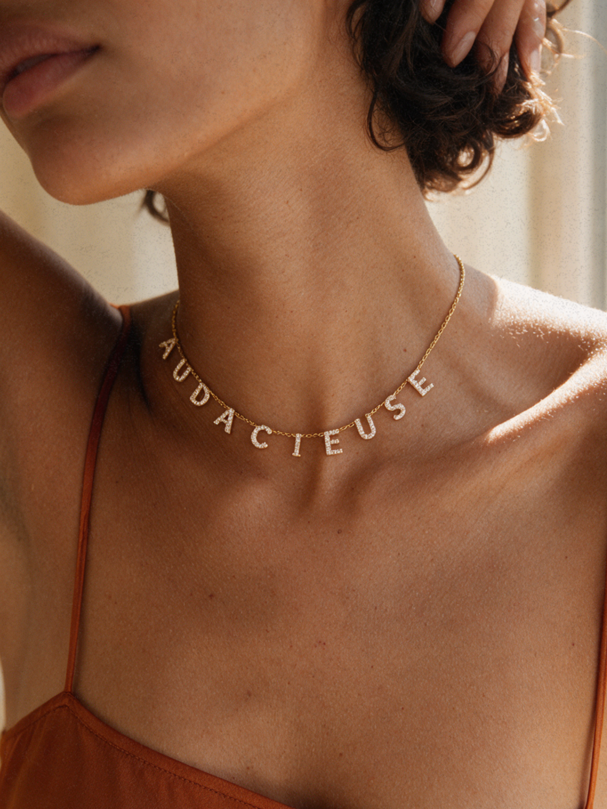 Audacieuse · Collier symbolique personnalisable