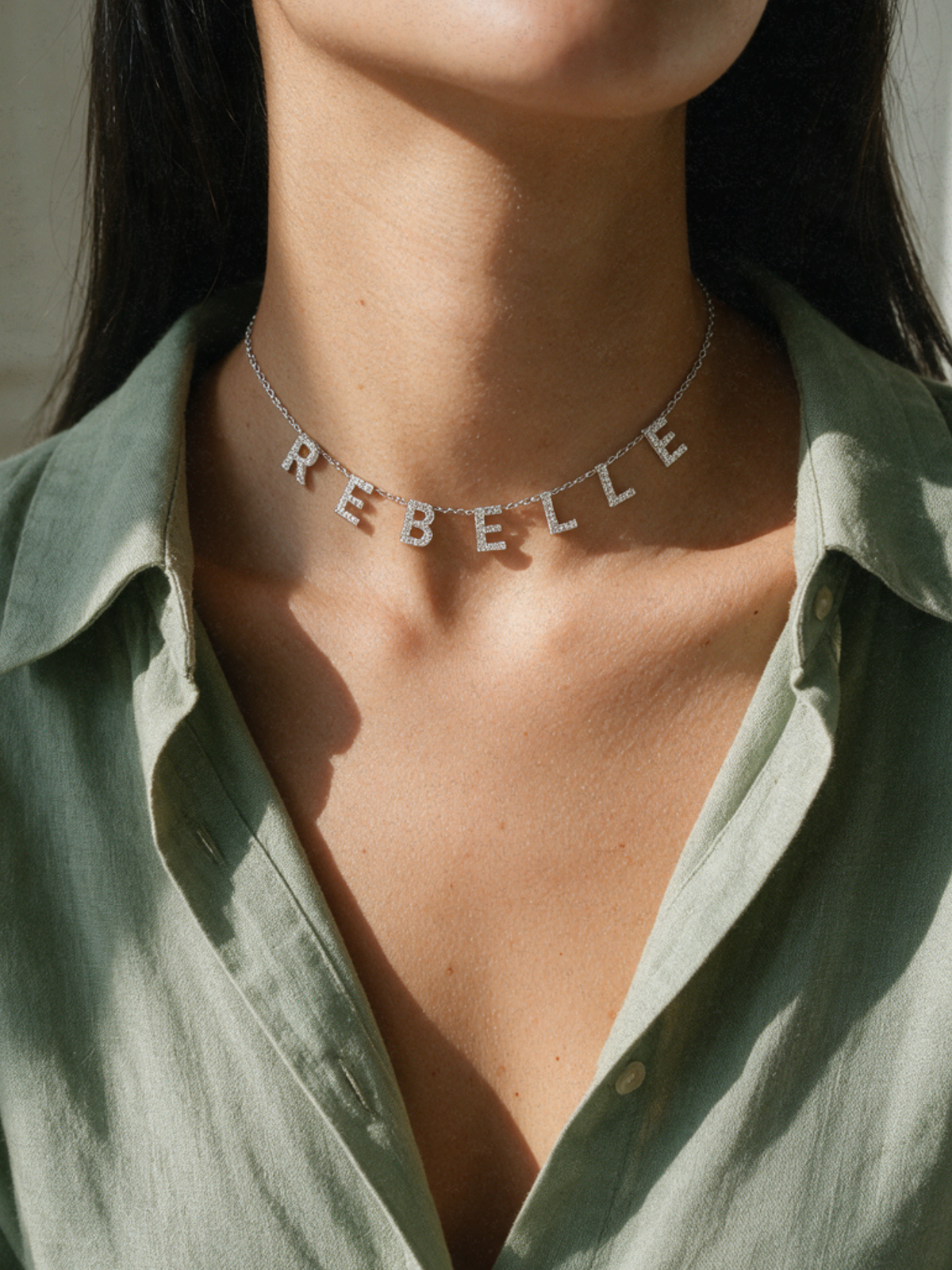 Rebelle · Collier symbolique