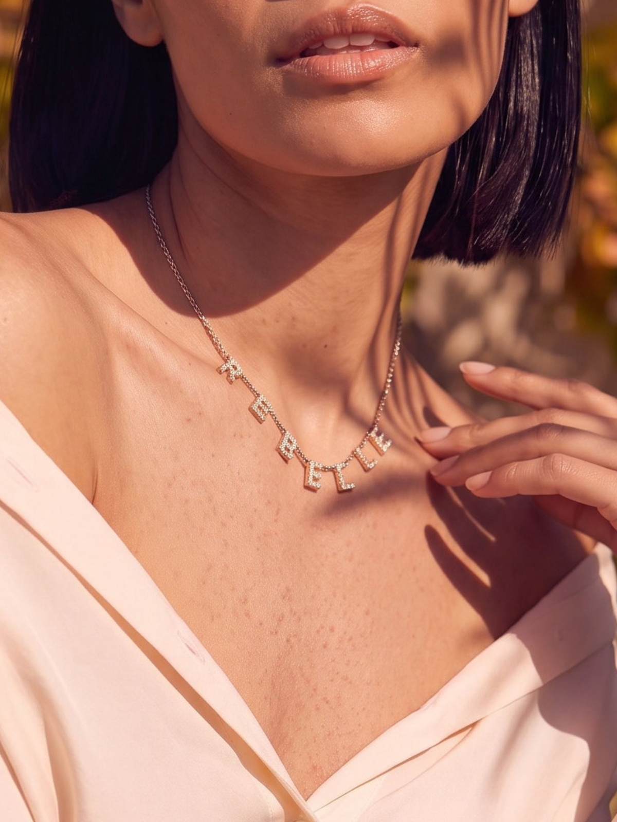 Rebelle · Collier symbolique personnalisable